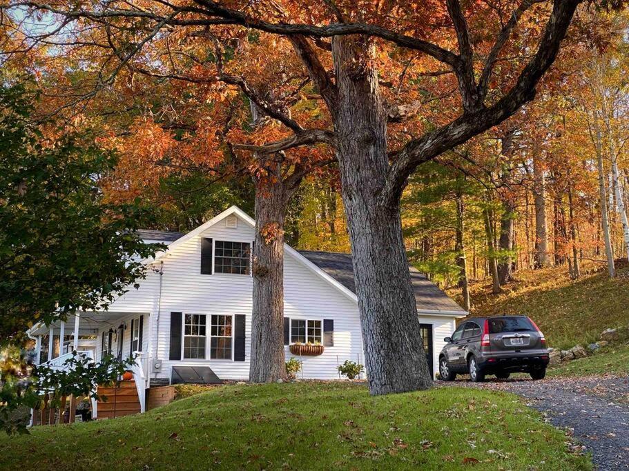 Cozy Cottage, Hot Tub, Fire Pit, 15Min To Hudson And Hiking Catskill Εξωτερικό φωτογραφία